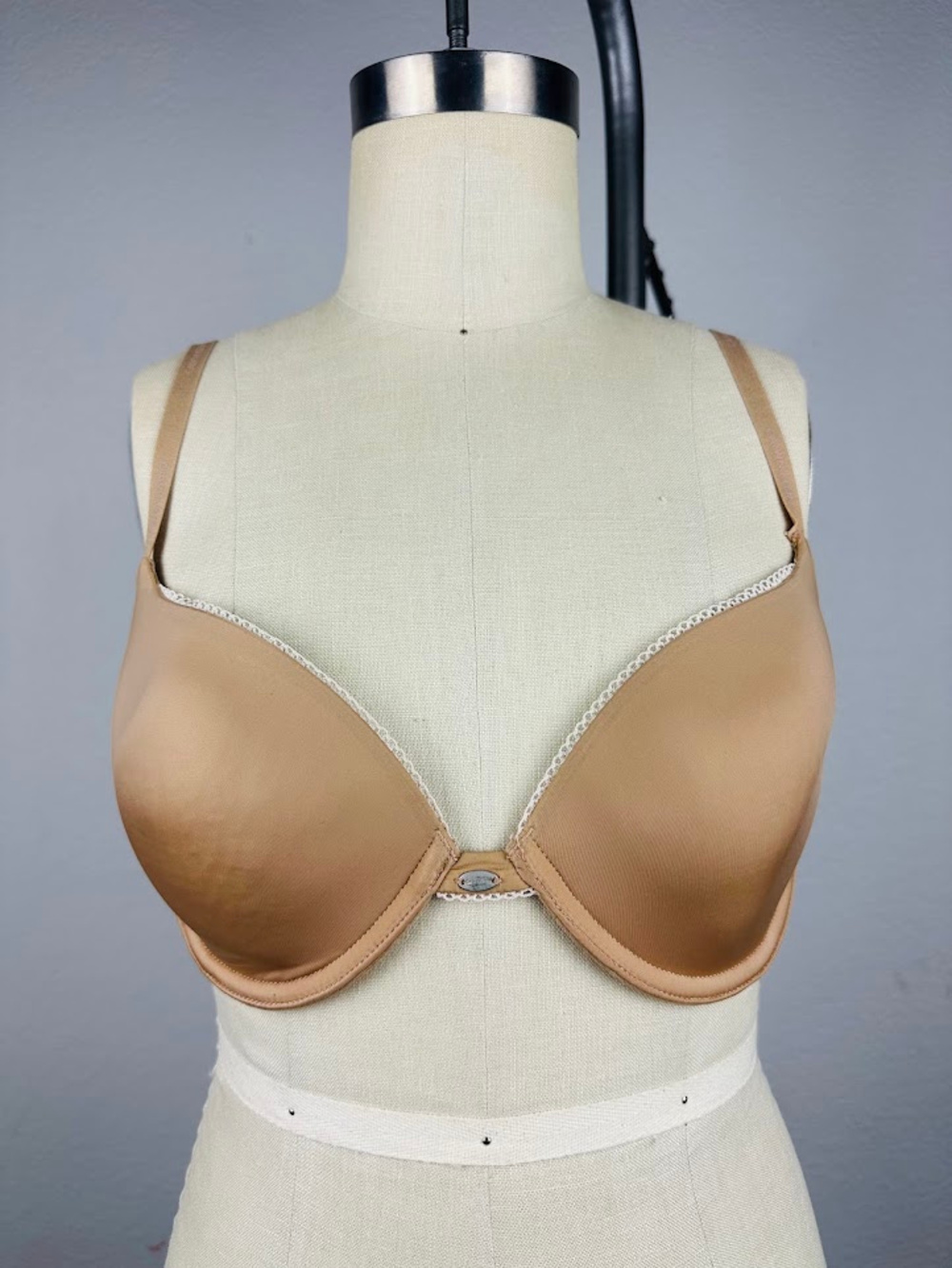 Calvin Klein Underwire Bra Beige 32C Lace Trim Adjustable Straps